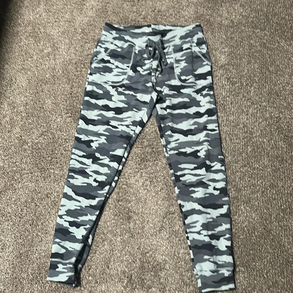 Zyia Camo Joggers size medium